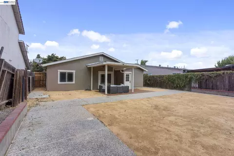 Exterior - 277 Shore Rd, Bay Point, CA 94565 photo 6 of 8