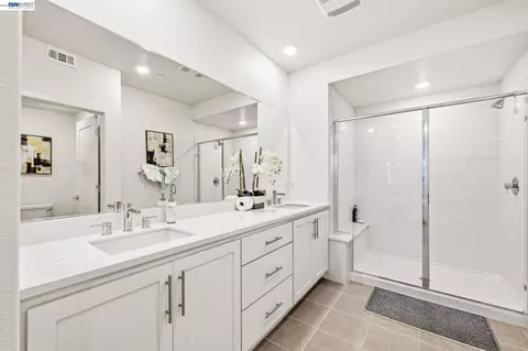 Bath - 5581 Dublin Blvd, Dublin, CA 94568 photo 4 of 6
