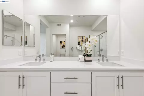 Bath - 5581 Dublin Blvd, Dublin, CA 94568 photo 5 of 6