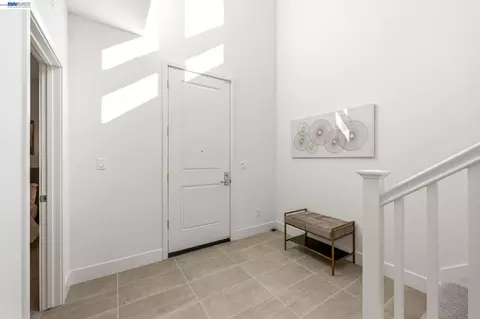 Entry Way - 5581 Dublin Blvd, Dublin, CA 94568 photo 3 of 3