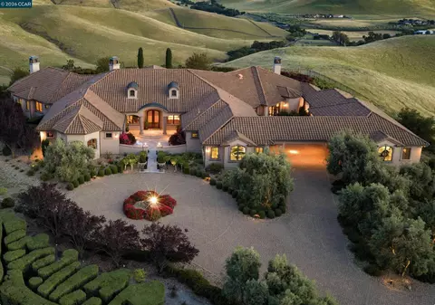 2020 Victorine Rd, Livermore, CA 94551