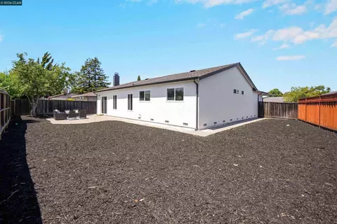 Exterior - 6275 Mockorange Ct, Newark, CA 94560 photo 7 of 14