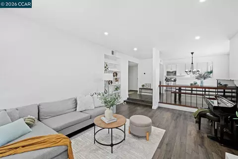 Living - 1476 Camino Peral #C, Moraga, CA 94556 photo 3 of 3