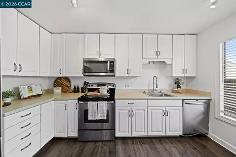 Kitchen - 1476 Camino Peral #C, Moraga, CA 94556 photo 3 of 3
