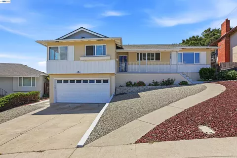 3021 Glynis Dr, Richmond, CA 94806