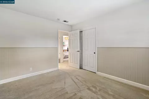Bedroom - 962 Oasis Dr, Concord, CA 94518 photo 6 of 6