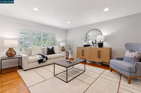 Living - 962 Oasis Dr, Concord, CA 94518 photo 2 of 8