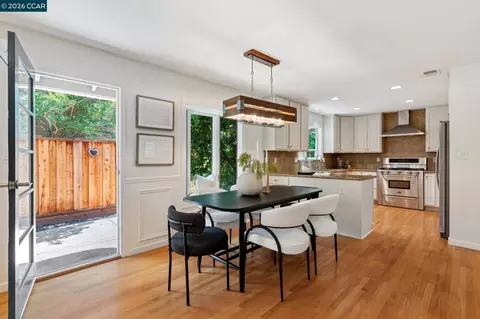 Dining - 962 Oasis Dr, Concord, CA 94518 photo 4 of 4