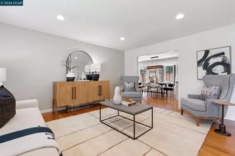 Living - 962 Oasis Dr, Concord, CA 94518 photo 4 of 8