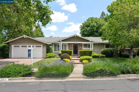 962 Oasis Dr, Concord, CA 94518