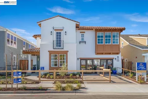 32663 Singh Cir, Union City, CA 94587