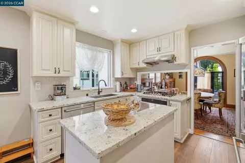 1225 Ulfinian Way, Martinez, CA 94553 photo 12