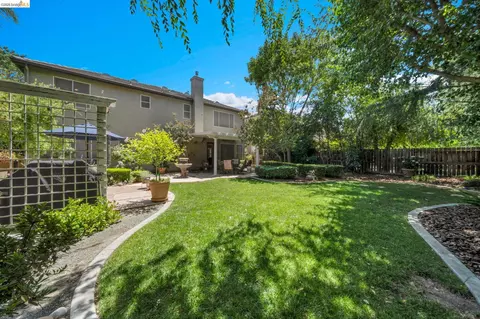 Exterior - 4247 Christopher Michael Ct, Tracy, CA 95377 photo 5 of 8
