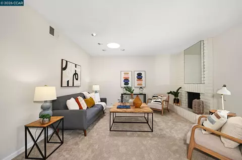 1351 Camino Peral #C, Moraga, CA 94556