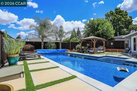 Exterior - 5491 Florida Dr, Concord, CA 94521 photo 5 of 9