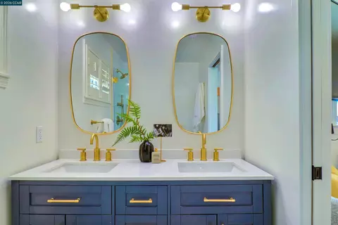 Bath - 5491 Florida Dr, Concord, CA 94521 photo 3 of 5