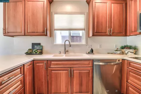 Kitchen - 5491 Florida Dr, Concord, CA 94521 photo 4 of 5