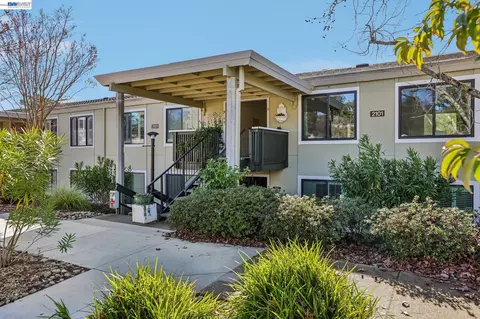 2101 Golden Rain Rd #11, Walnut Creek, CA 94595