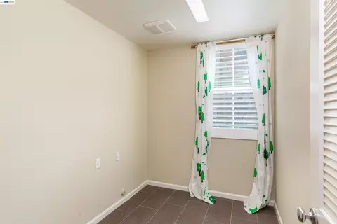 Bedroom - 651 Elderberry Dr, Milpitas, CA 95035 photo 3 of 3