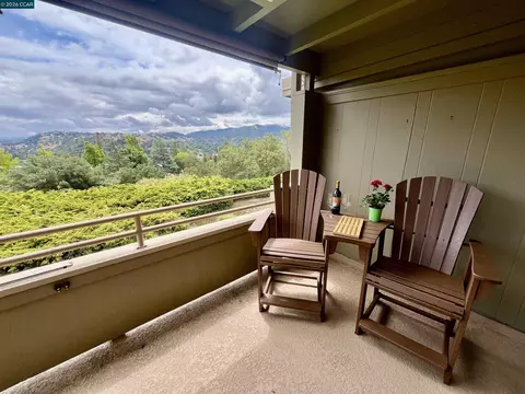 2409 Golden Rain Rd #1, Walnut Creek, CA 94595