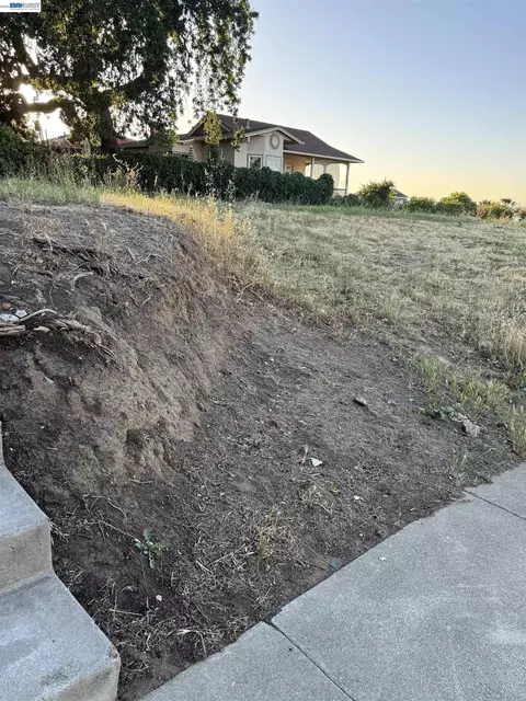 301 W 3rd, Antioch, CA 94509 photo 3