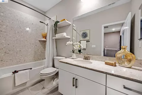 Bath - 3415 Zenith Ave, Dublin, CA 94568 photo 4 of 4