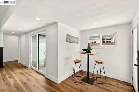 Entry Way - 1850 Gilardy Dr, Concord, CA 94518 photo 3 of 4
