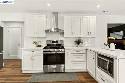 Kitchen - 1850 Gilardy Dr, Concord, CA 94518 photo 3 of 6