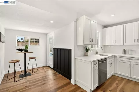 Kitchen - 1850 Gilardy Dr, Concord, CA 94518 photo 6 of 6