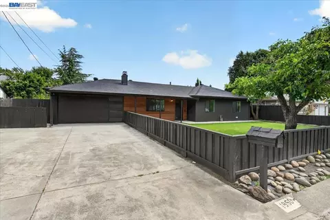 Exterior - 1850 Gilardy Dr, Concord, CA 94518 photo 6 of 13