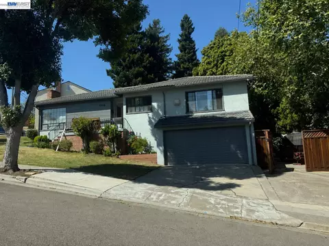 4880 Mancini Dr, Castro Valley, CA 94546