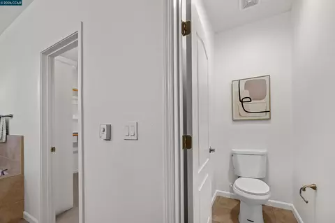 Entry Way - 509 Falling Star Dr, Martinez, CA 94553 photo 4 of 4