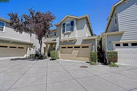 Exterior - 509 Falling Star Dr, Martinez, CA 94553 photo 3 of 8