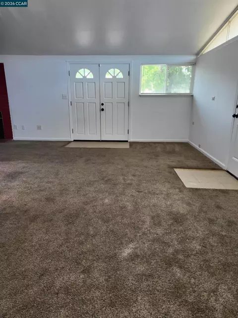Living - 115 Danrose Dr, Vallejo, CA 94589 photo 3 of 4