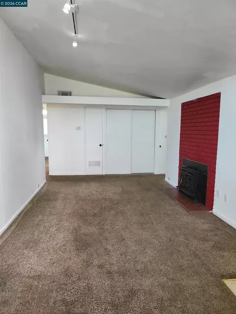 Living - 115 Danrose Dr, Vallejo, CA 94589 photo 1 of 4