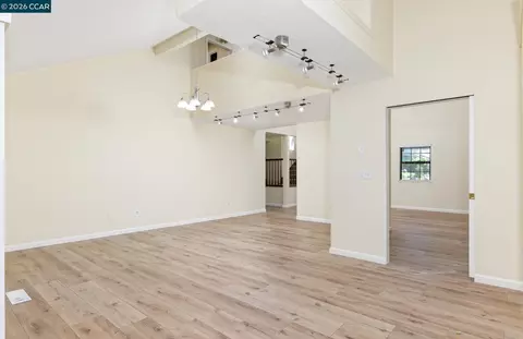 Living - 3045 Waring Pl, Fairfield, CA 94533 photo 6 of 8