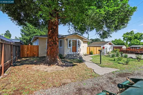 Exterior - 1244 Veale Ave, Martinez, CA 94553 photo 4 of 9