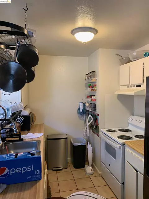 Kitchen - 308 Florida St, Vallejo, CA 94590 photo 1 of 1