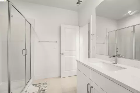 Bath - 7101 Melon Ct, San Ramon, CA 94583 photo 8 of 9