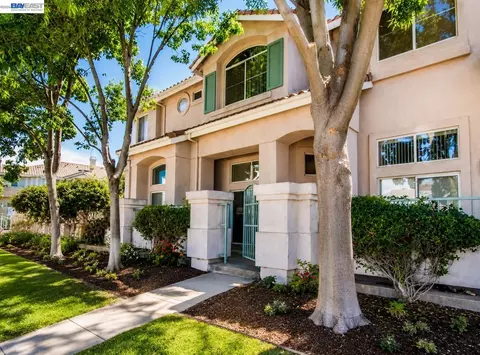 34271 Tan Bark Dr #151, Fremont, CA 94555