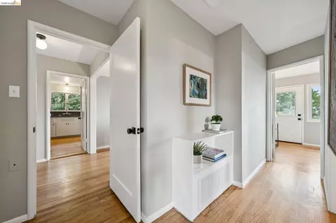 Entry Way - 1427 Summit Rd, Berkeley, CA 94708 photo 6 of 7