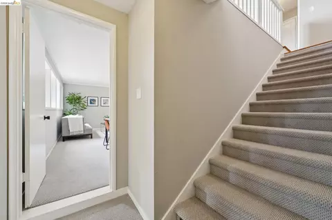 Entry Way - 1427 Summit Rd, Berkeley, CA 94708 photo 7 of 7