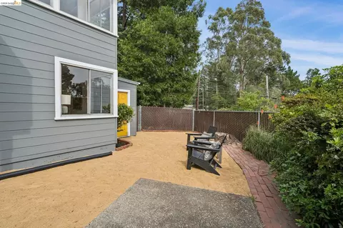 Exterior - 1427 Summit Rd, Berkeley, CA 94708 photo 13 of 17