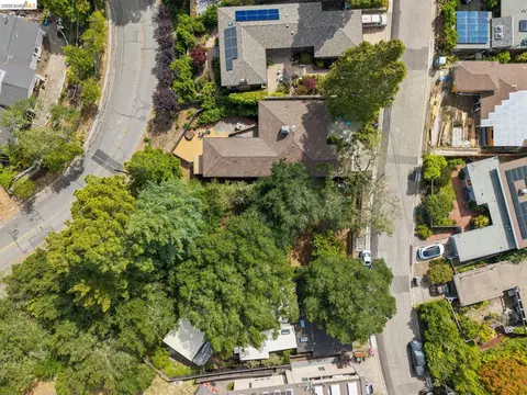 View/Area - 1427 Summit Rd, Berkeley, CA 94708 photo 10 of 11