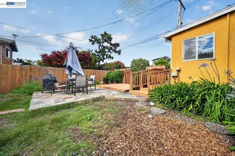 Exterior - 1175 Camelia St, Berkeley, CA 94702 photo 11 of 14