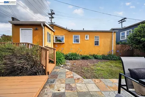 Exterior - 1175 Camelia St, Berkeley, CA 94702 photo 12 of 14