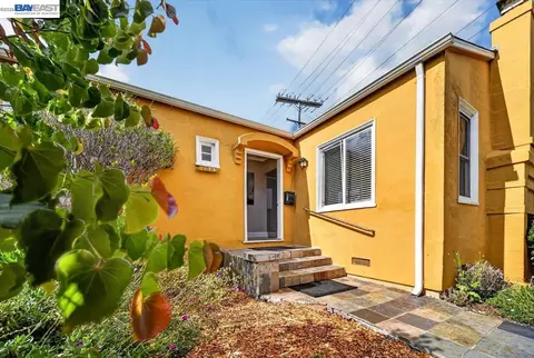 Exterior - 1175 Camelia St, Berkeley, CA 94702 photo 5 of 14