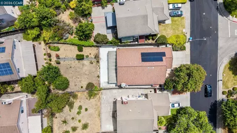 View/Area - 1402 Legend Cir, Vallejo, CA 94591 photo 8 of 8