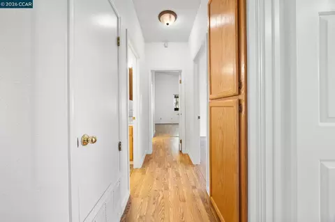 Entry Way - 1402 Legend Cir, Vallejo, CA 94591 photo 5 of 6