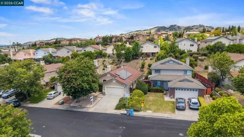 View/Area - 1402 Legend Cir, Vallejo, CA 94591 photo 1 of 8